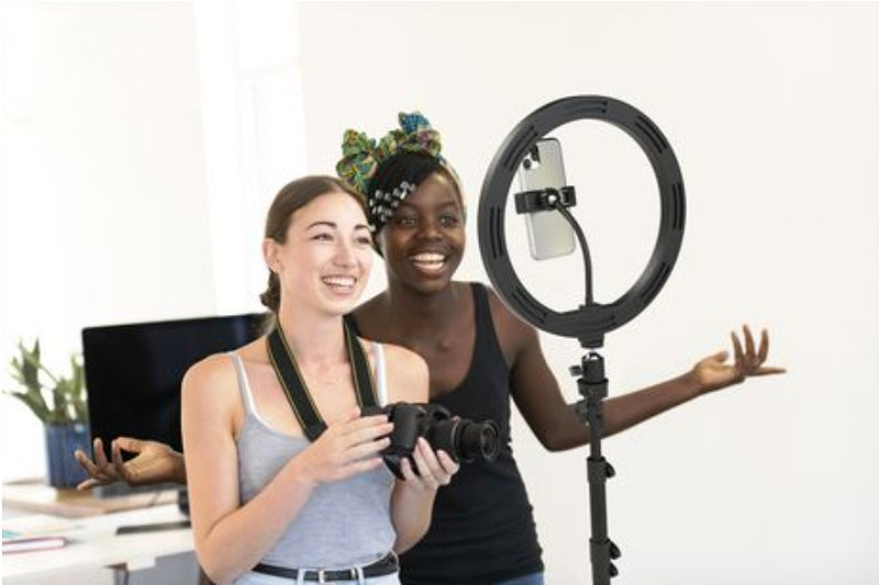 DIGIPOWER VLOGGING KIT 12IN RING LIGHT/STAND/HOLDER/REMOTE 51IN STAND 10 BRIGHNTNESS CONTROLS 3 LIGHTING MODES